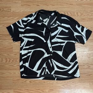 Forever 21 Monochrome Graphic Button-Up Shirt